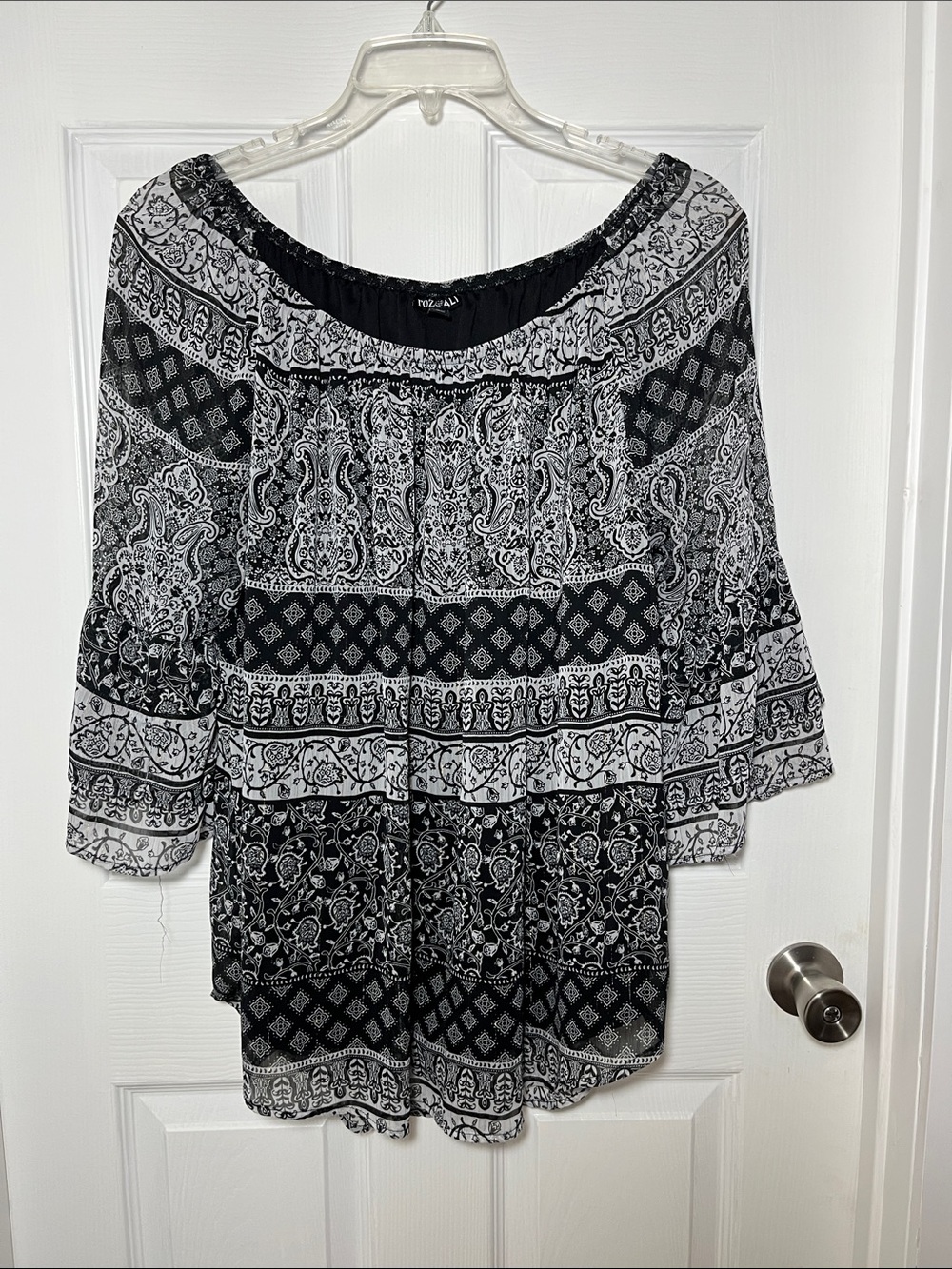 Roz & Ali Black and White Paisley Boho Blouse